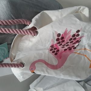 Classic white cotton canvas and pink flamingo beach bag. NWT